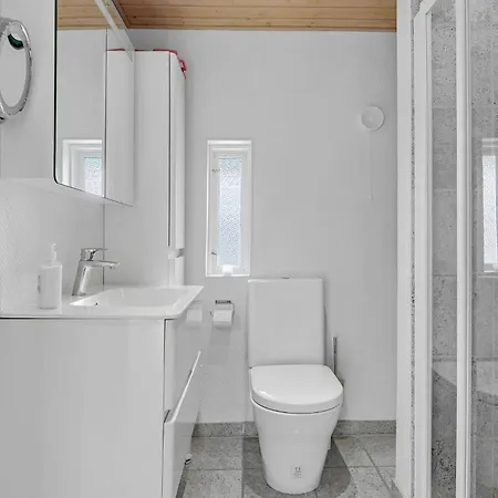 3 Bedroom Lovely In Prázdninový dům *